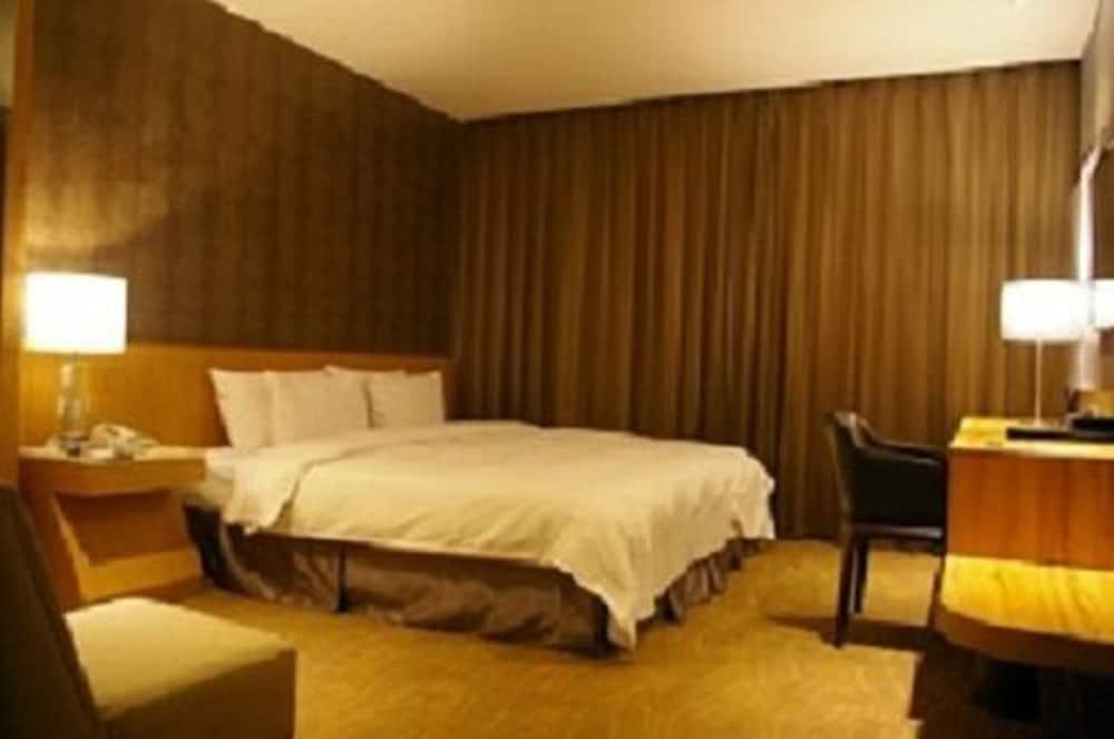 雲富大飯店 Hotel Cloud-Zhongshan Tajpej Zewnętrze zdjęcie