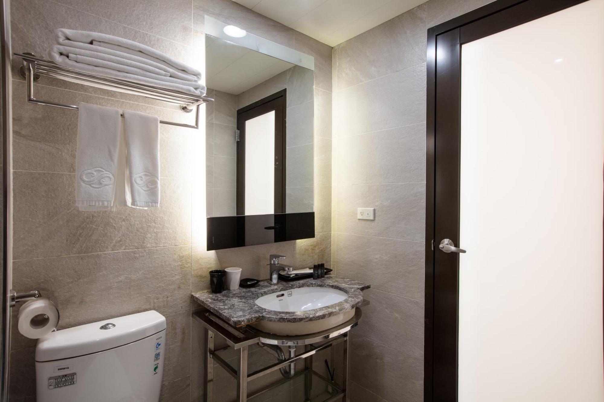 雲富大飯店 Hotel Cloud-Zhongshan Tajpej Zewnętrze zdjęcie